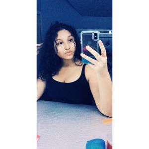 Meet your Posher, Lesly